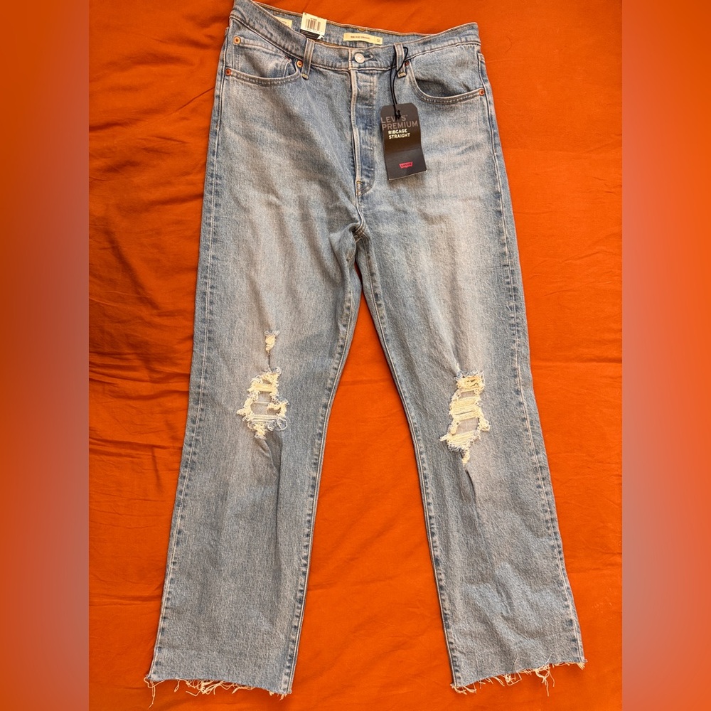 NWT Women’s Levi's Premium Ribcage Straight Jeans